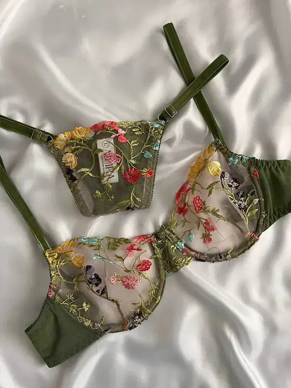 ست شورت و سوتین زنانه گلدوزی شده رنگ سبز امیرا کد 729 