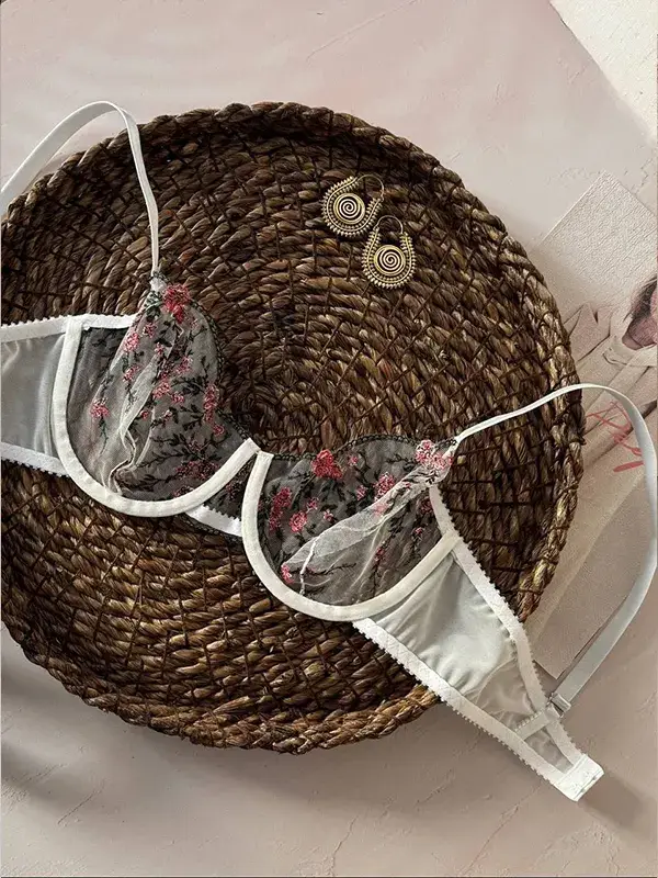 ست شورت و سوتین عروس گلدوزی شده هانیس کد h37
