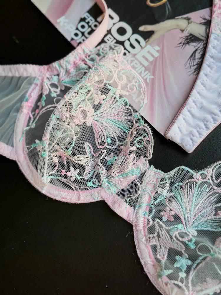 ست لباس زیر زنانه گلدوزی شده برند هانیس کد 9657