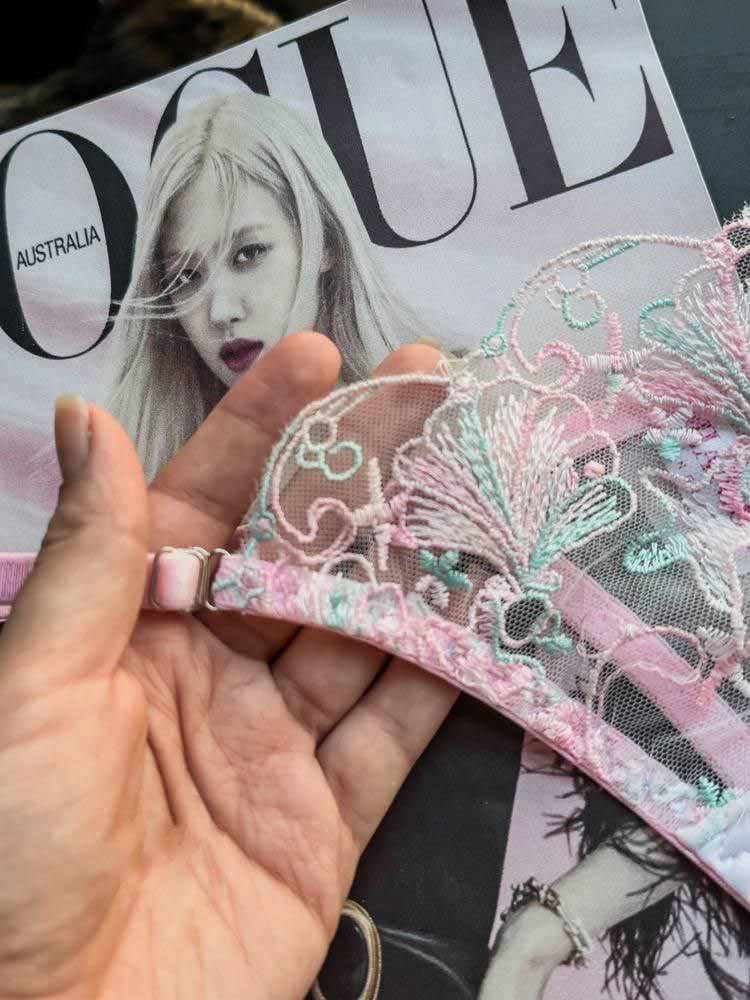 ست لباس زیر زنانه توری گلدوزی شده برند هانیس کد 9657 رنگ پاستلی صورتی سبزآبی