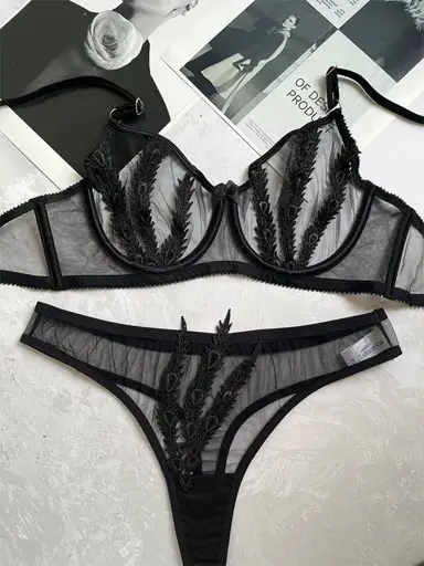 ست لباس زیر زنانه پر طاووسی مشکی برند مکسوریا کد 0227