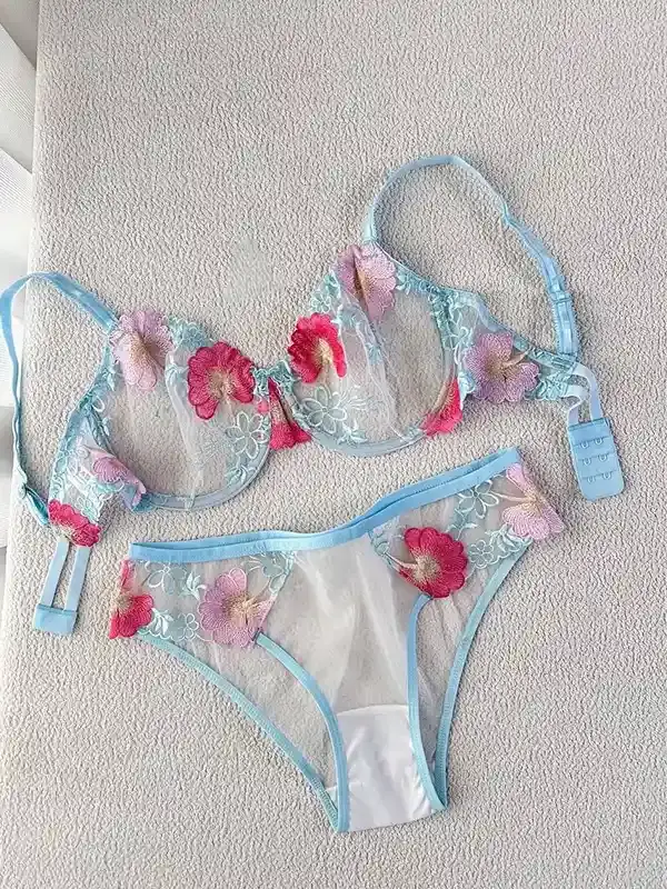 ست لباس زیر زنانه گلدوزی‌ شده نوشه کد N1