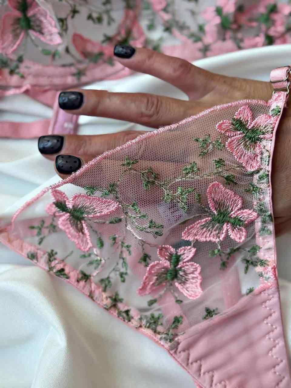 ست لباس زیر زنانه صورتی گلدوزی گل و پروانه برند هانیس کد 9656