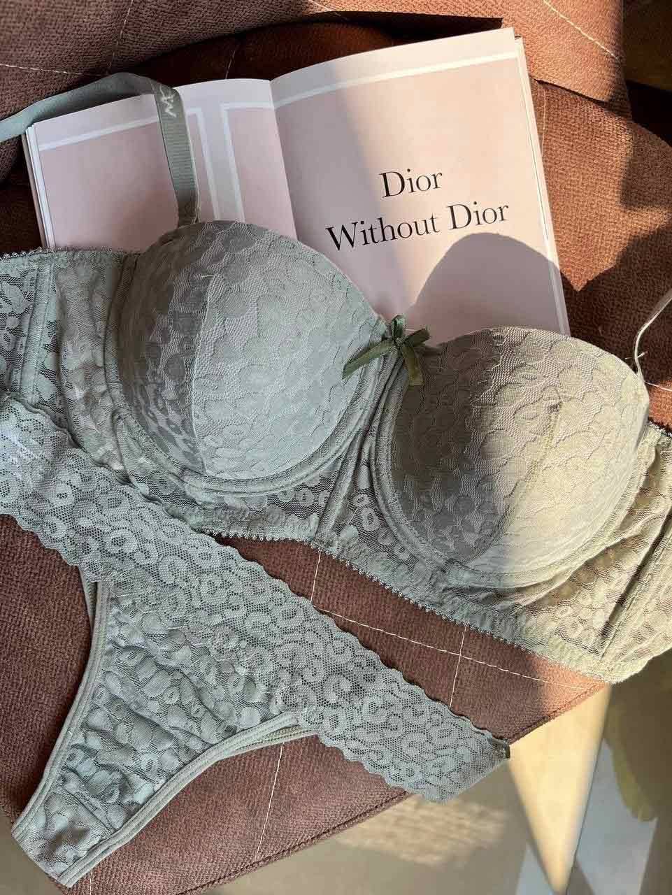 ست دکلته تور سنگی مکسوریا مدل 1042 با طراحی ۶ قزنه و تنخور خوش‌فرم