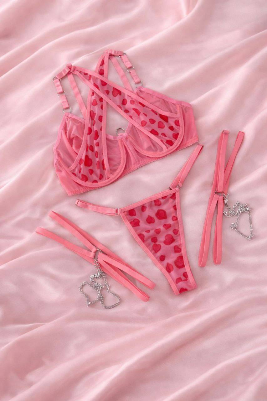 ست هارنسی جذاب گارتری صورتی قلبی لینجری خاص و جذاب کد 8029